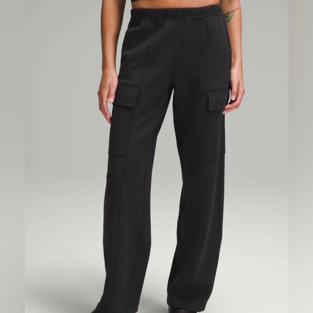 Lululemon Cotton-Blend Double-Knit Mid-Rise Cargo Pant